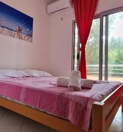 Peja Apartahotel Velipojë