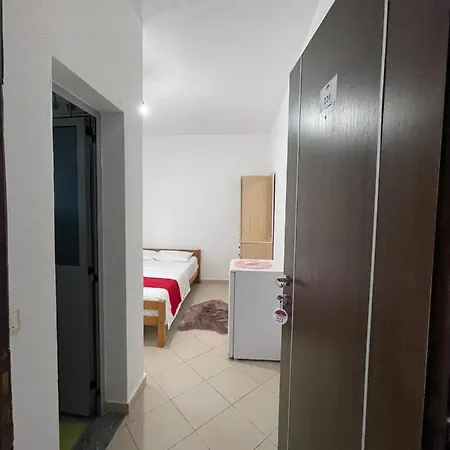 Peja * Velipojë